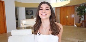 mun k11 sex Brooke Monk hiếp dâm em người mẫu body khủng