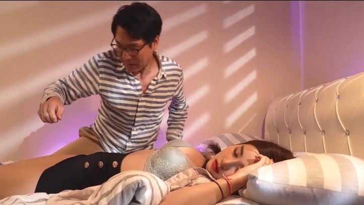 phim sex hiếp dâm lúc ngủ Hương vị của nữ nhân viên mới